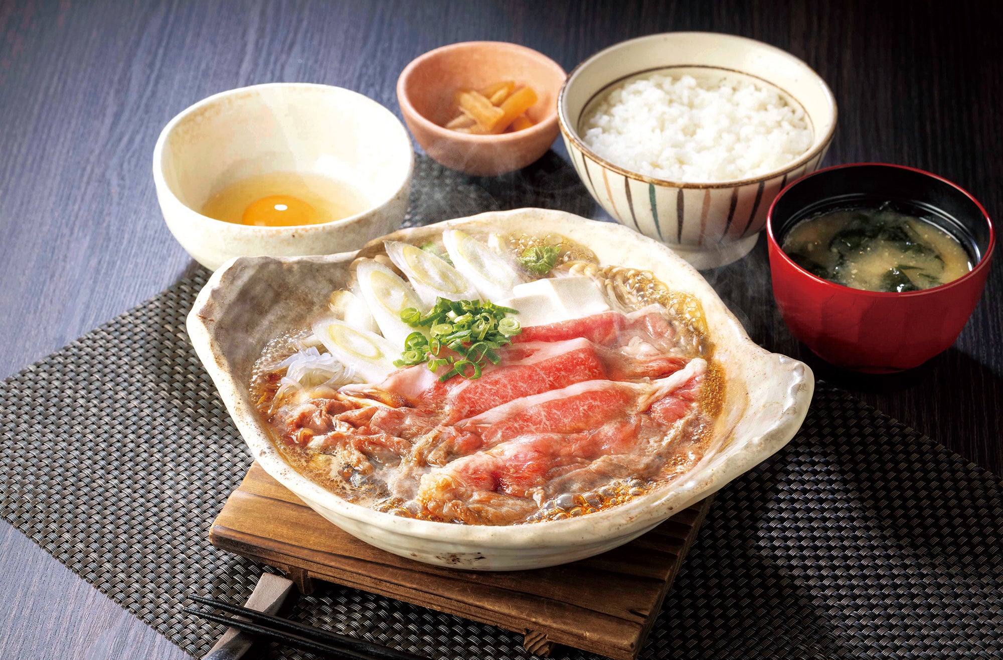 一年の締めくくりに「国産黒毛和牛のごほうびすき鍋」